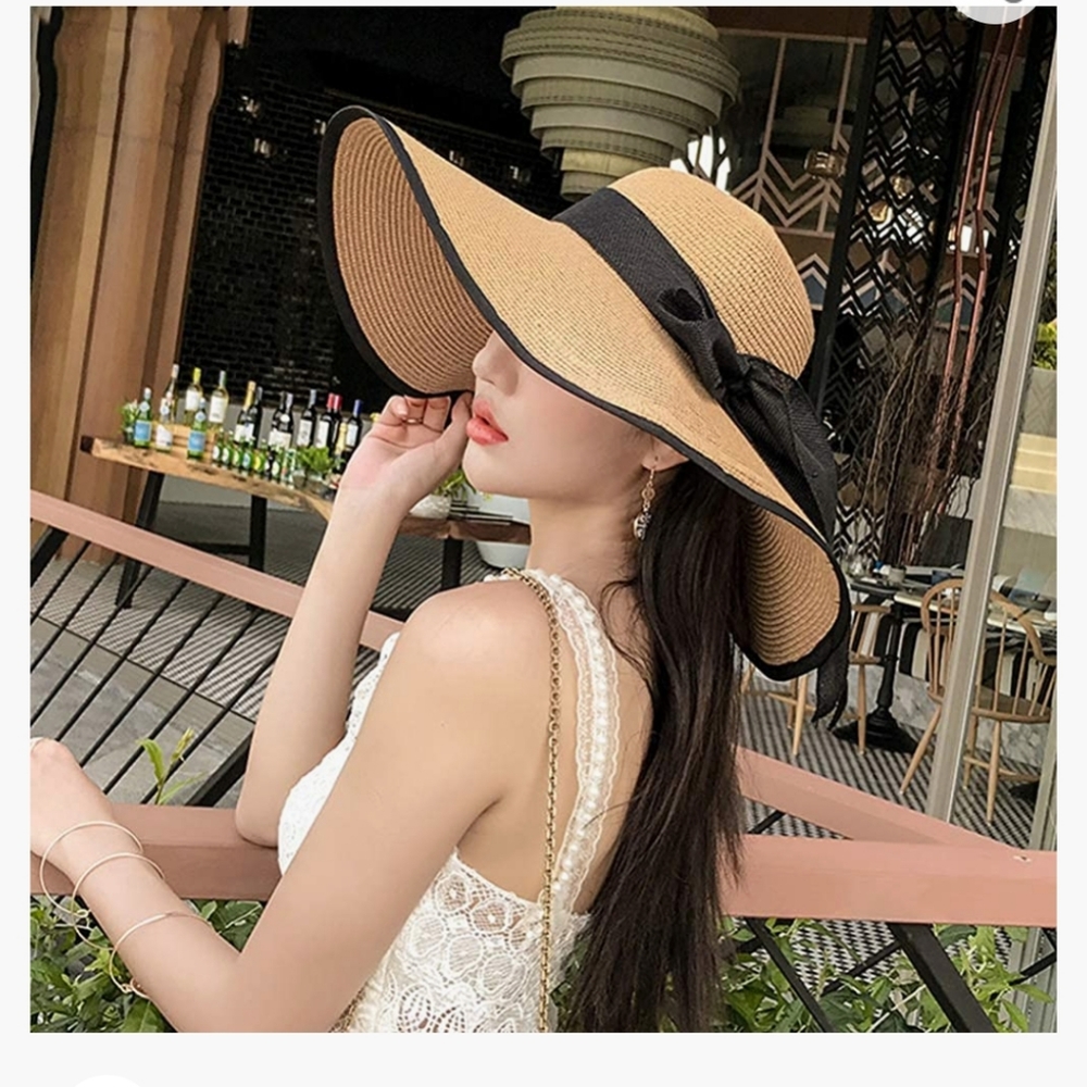 NWT Womens Floppy Straw Hat